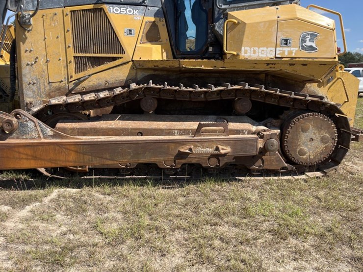 john-deere-1050-image-21