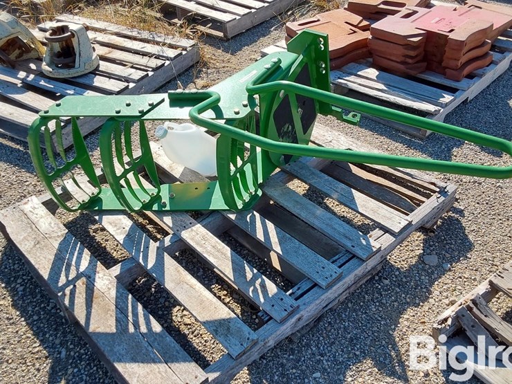 john-deere-3020-image-1