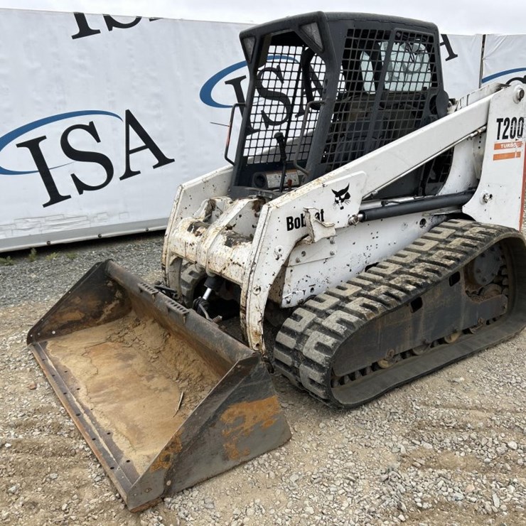 BOBCAT T200