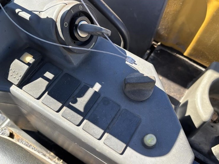 caterpillar-303.5e2-cr-image-32