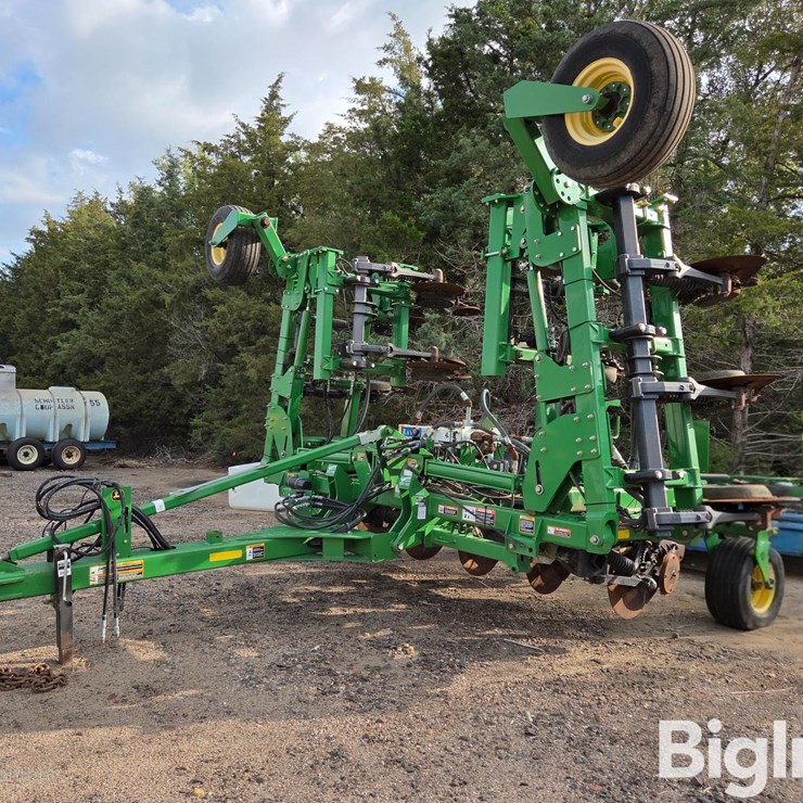 2013 JOHN DEERE 2510H