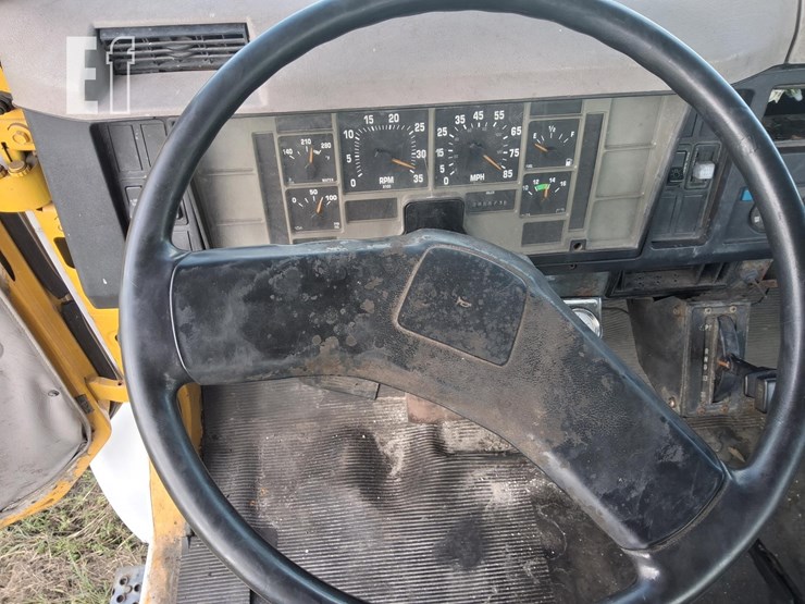 1999-international-4700-image-18