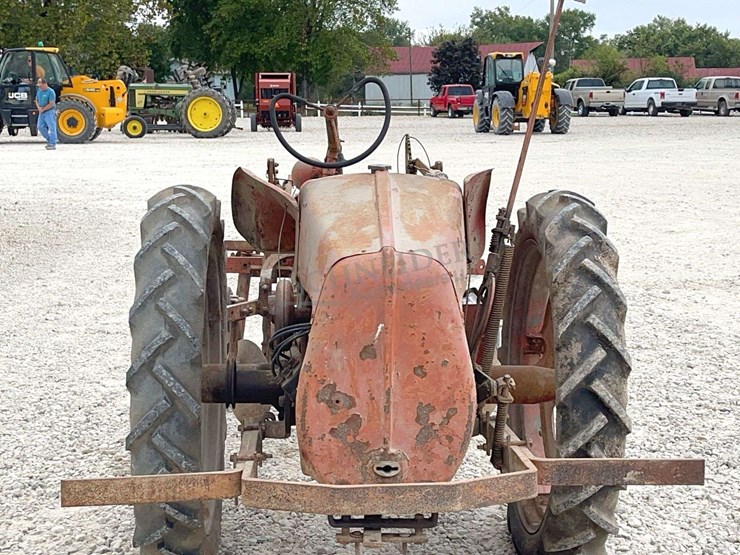 allis-chalmers-model-g-tractor-w/-implements-image-7
