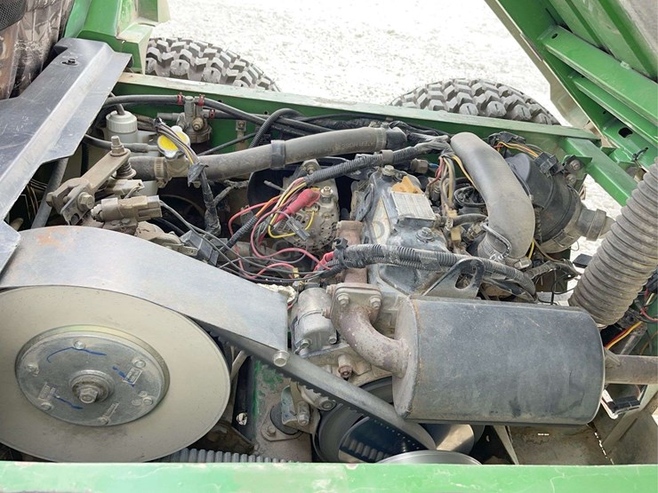 john-deere-gator-image-26