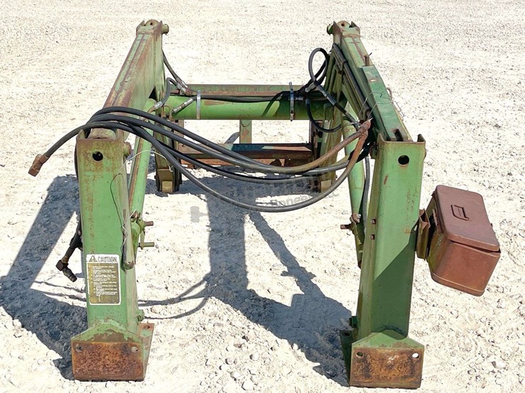 john-deere-148-image-7