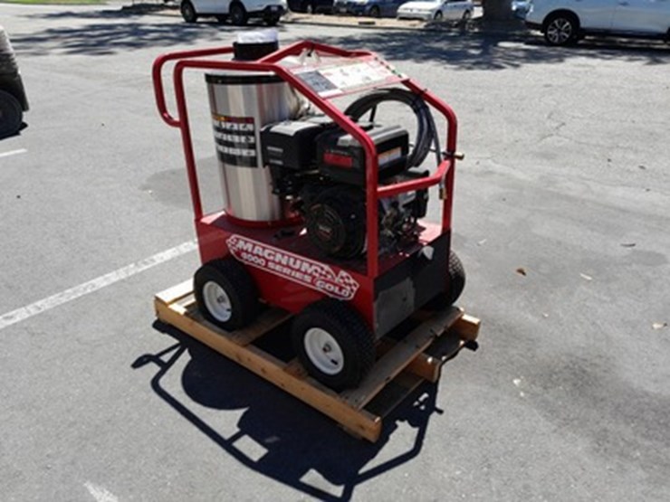 lot#--magnum-4000-hot-water-pressure-washer-image-2