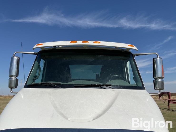 2005-international-8600-image-12