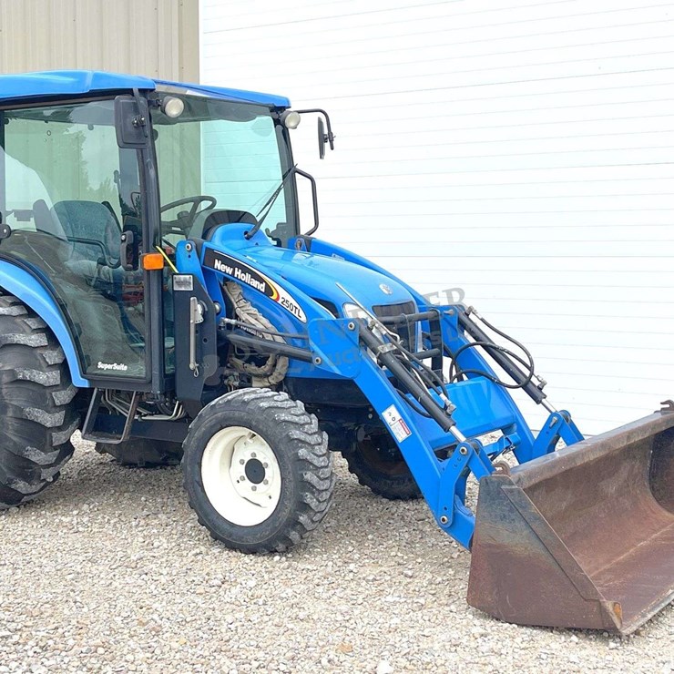 NEW HOLLAND TC45DA