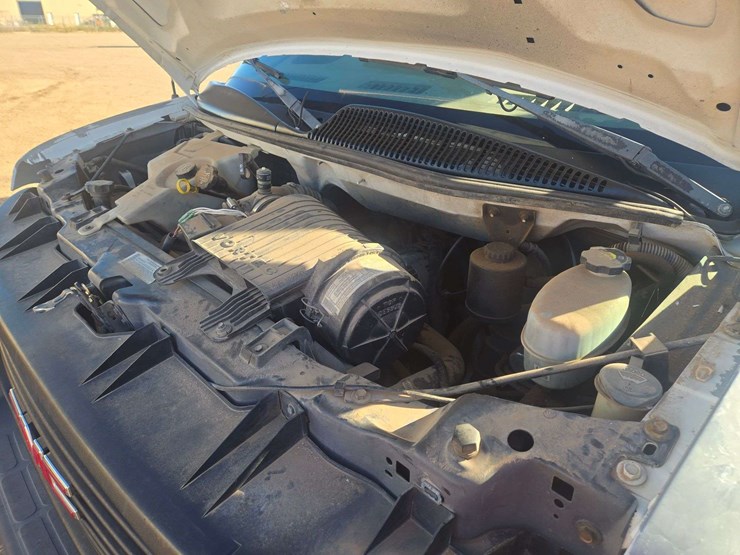 2003-gmc-3500-image-22