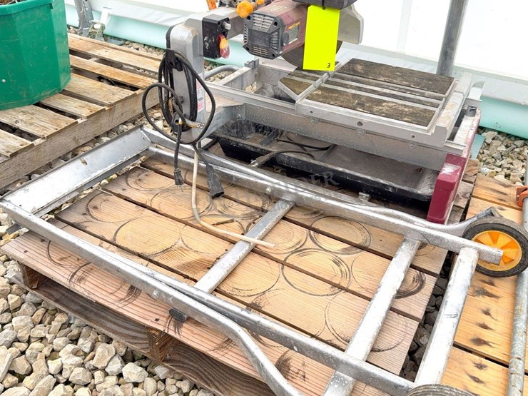 chicago-electric-10"-tile-&-brick-saw-on-stand-image-1