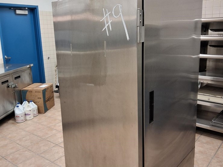 2005-delfield-refrigerator-commercial-image-2