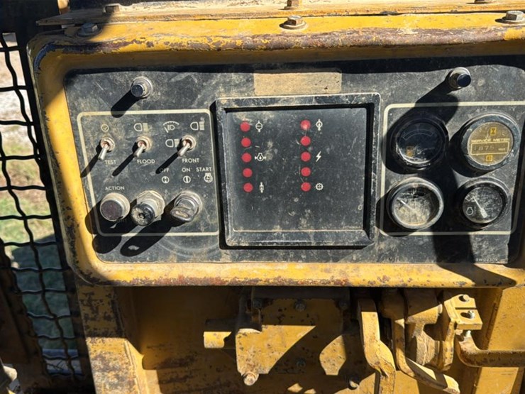 1989-caterpillar-d4h-image-27