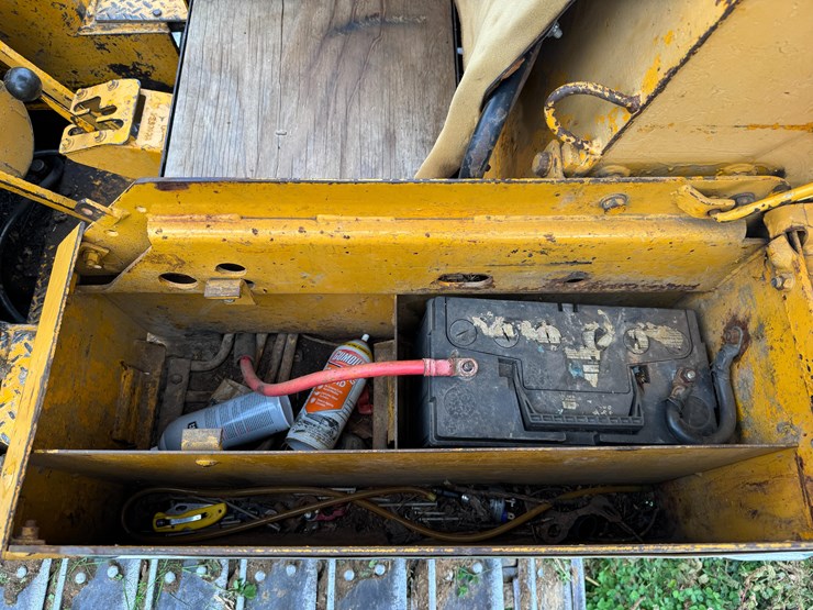 john-deere-350-image-27