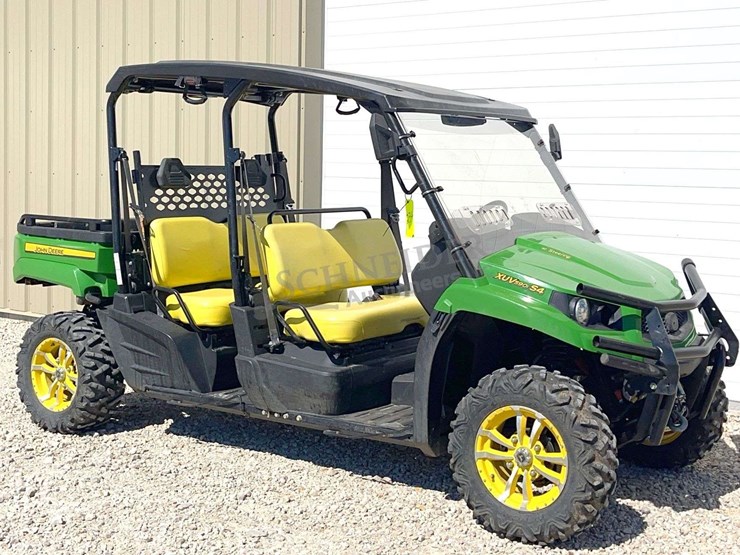 2016-john-deere-gator-image-1