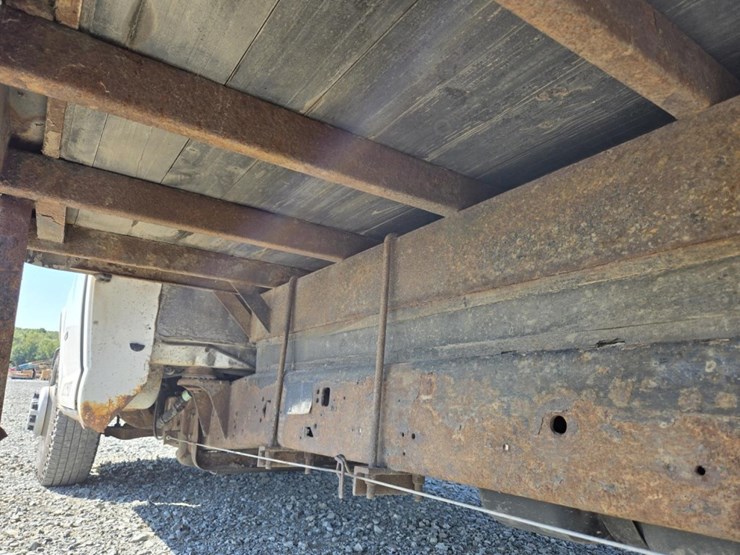 #5013-•-2015-chevrolet-4500-box-truck-image-44