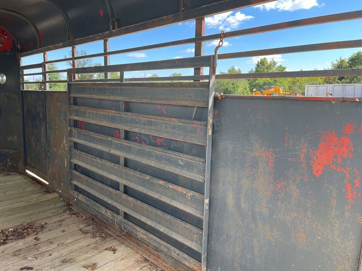 1976-snct-16'-stock-trailer-image-25