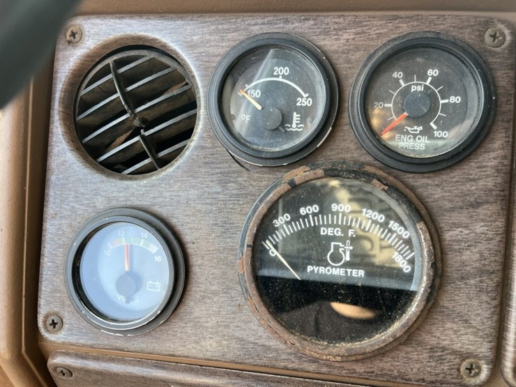 #5001-•-1988-freightliner-mb80-tandem-axle-dump-truck-image-59