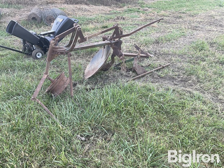 john-deere-100-image-3