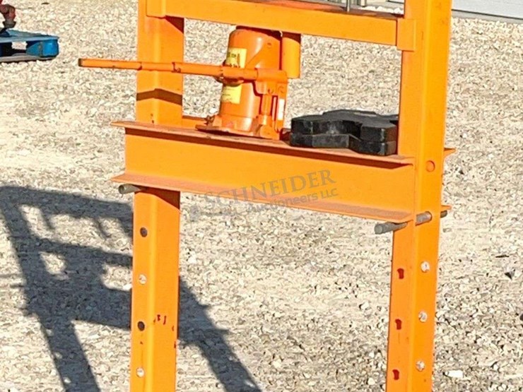 central-hydraulics-20-ton-shop-press-image-2