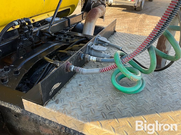 1997-mack-rd690s-image-12