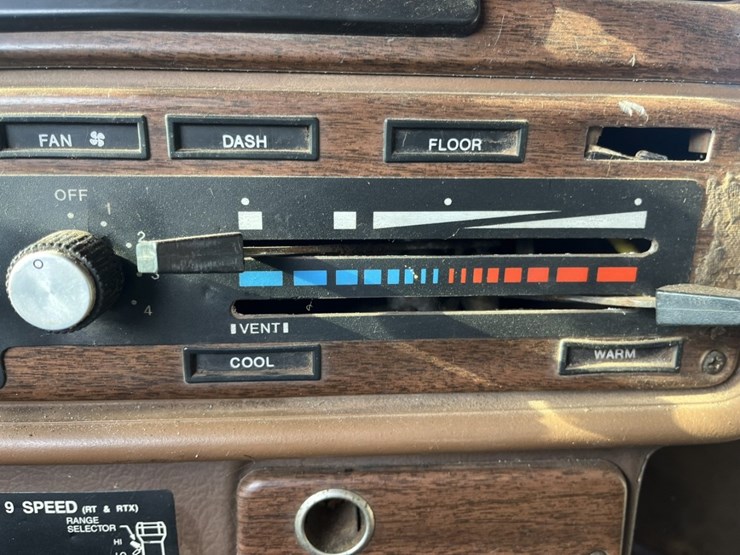 #5001-•-1988-freightliner-mb80-tandem-axle-dump-truck-image-51