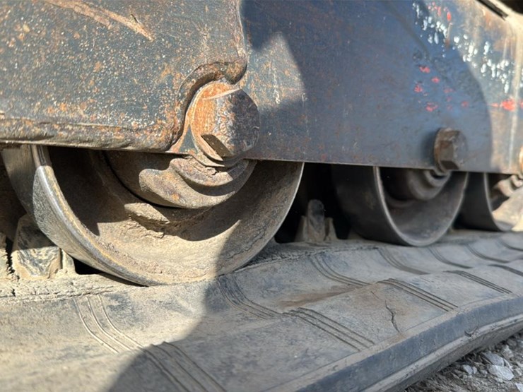 2020-bobcat-t870-image-14