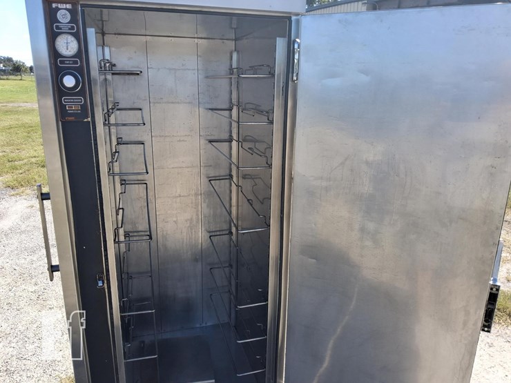 fwe-oven-commercial-image-4