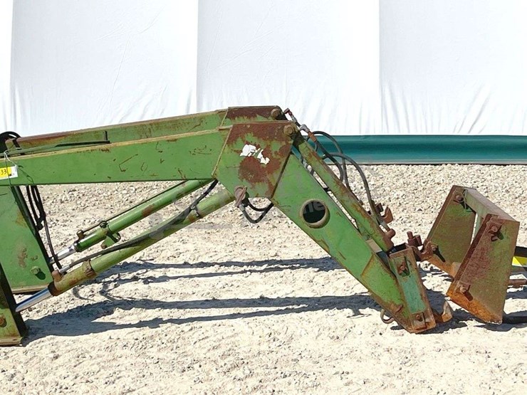 john-deere-148-image-3