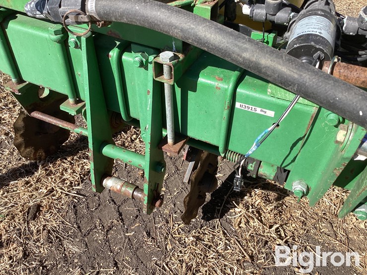 john-deere-7000-image-11