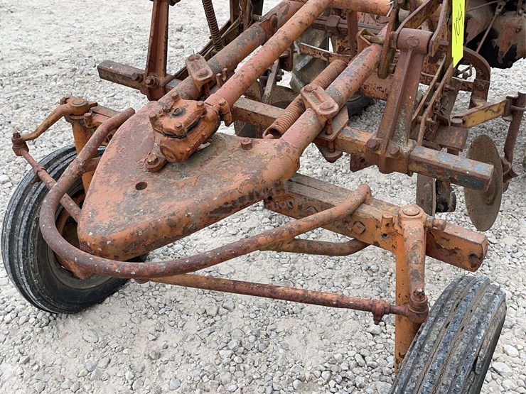 allis-chalmers-model-g-tractor-w/-implements-image-29