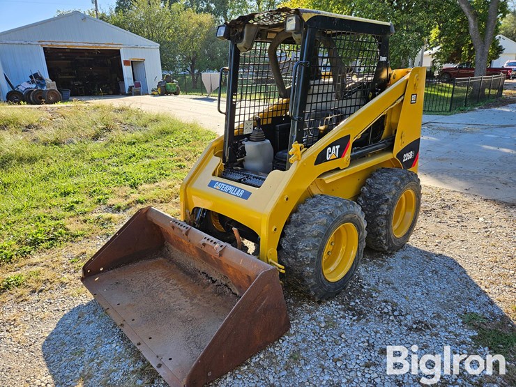 2007-caterpillar-226b3-image-1