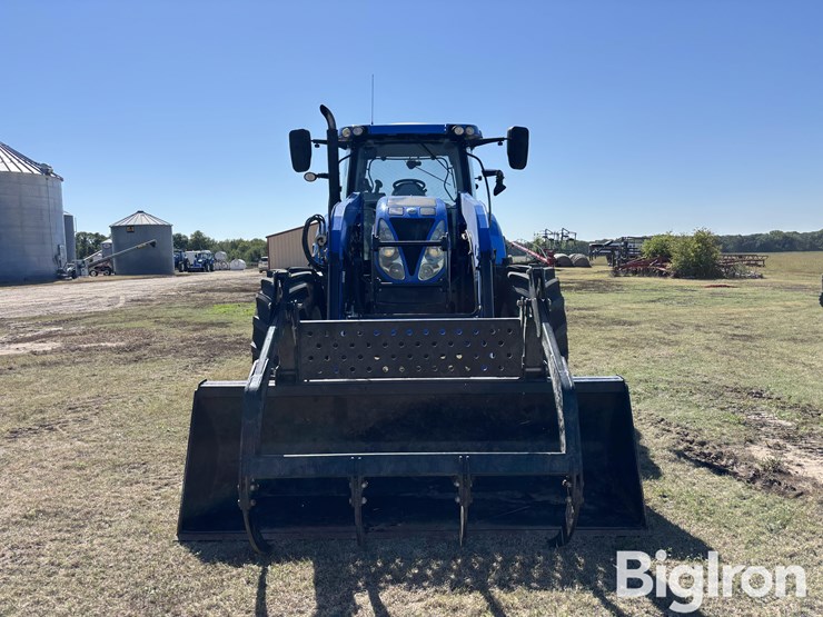 2014-new-holland-t7.210-image-2