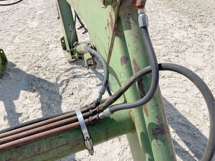 john-deere-148-image-12