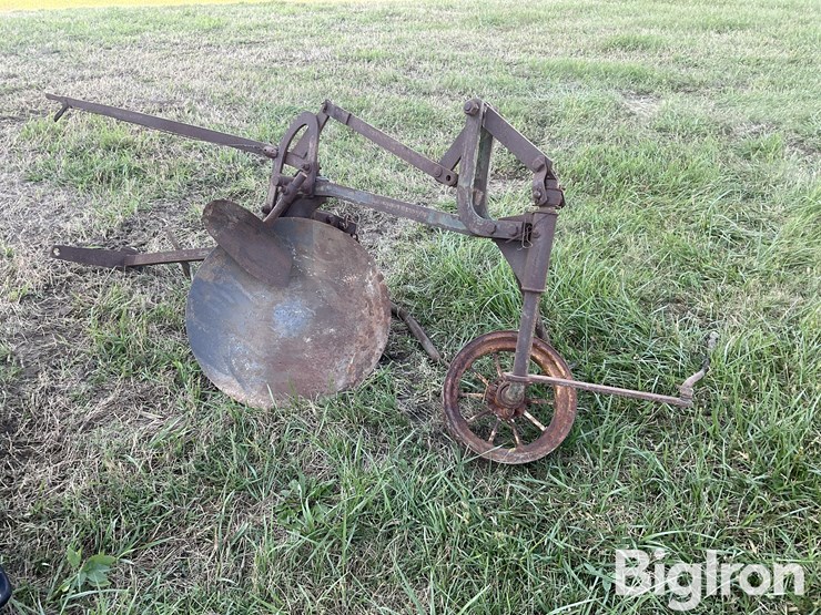 john-deere-100-image-4