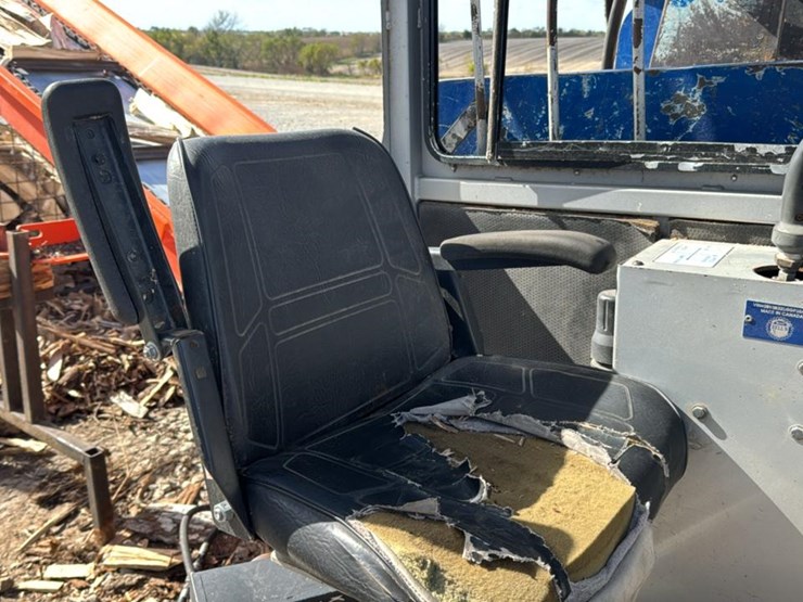 2016-caterpillar-c2.2-image-22