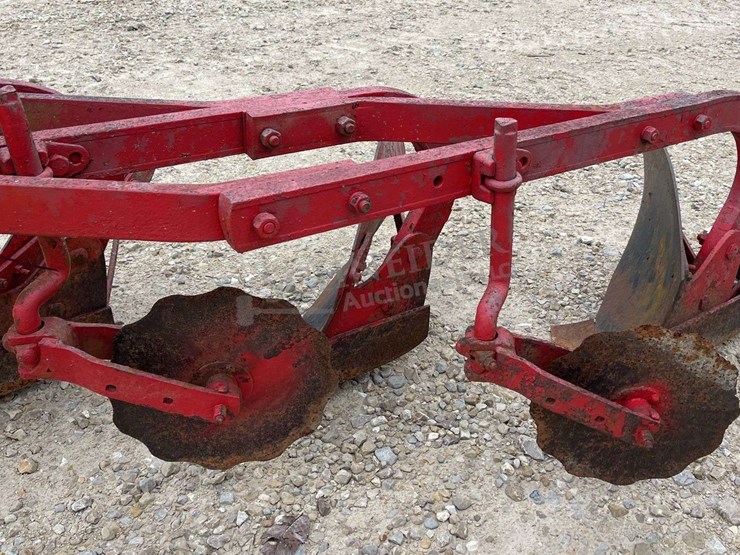 dearborn-3-12"-3-point-plow-w/-coulters-image-14