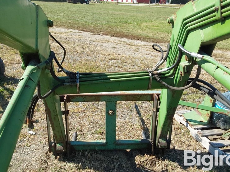 john-deere-148-image-17