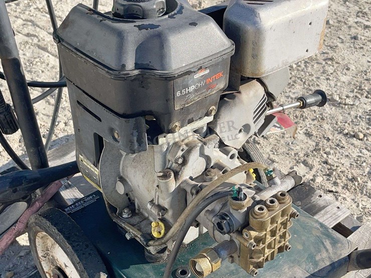 craftsman-2,400-psi-gas-powered-pressure-washer-image-6