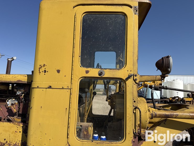 caterpillar-12-image-11