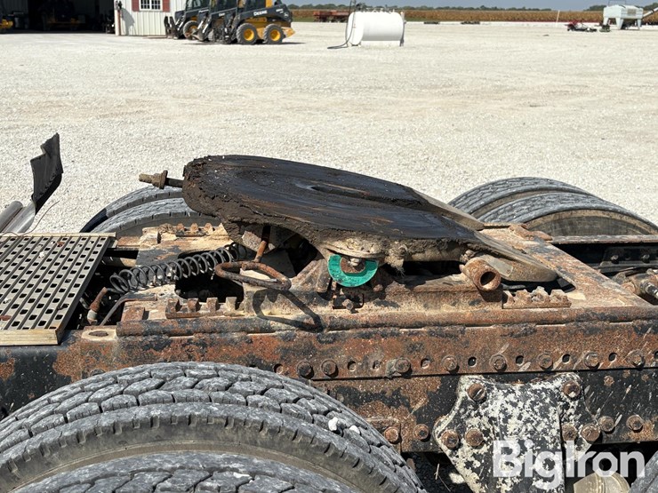 2007-western-star-4900fa-image-13