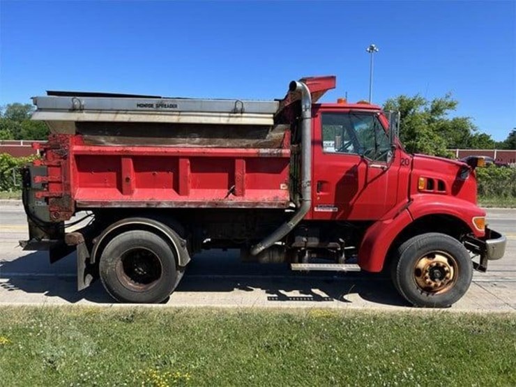 2007-sterling-l7500-image-1