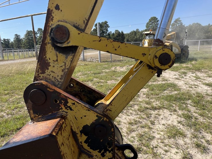 komatsu-pc228us-lc-image-21