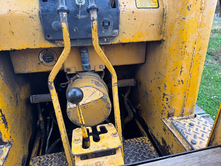 john-deere-350-image-22