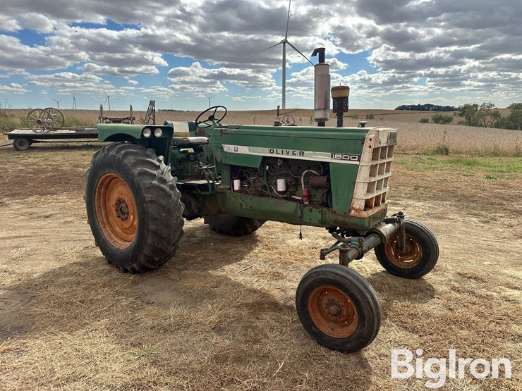 1962-oliver-1800-image-3