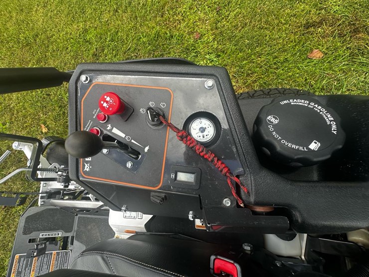 #144-•-2024-bobcat-zt7000-mower-image-12