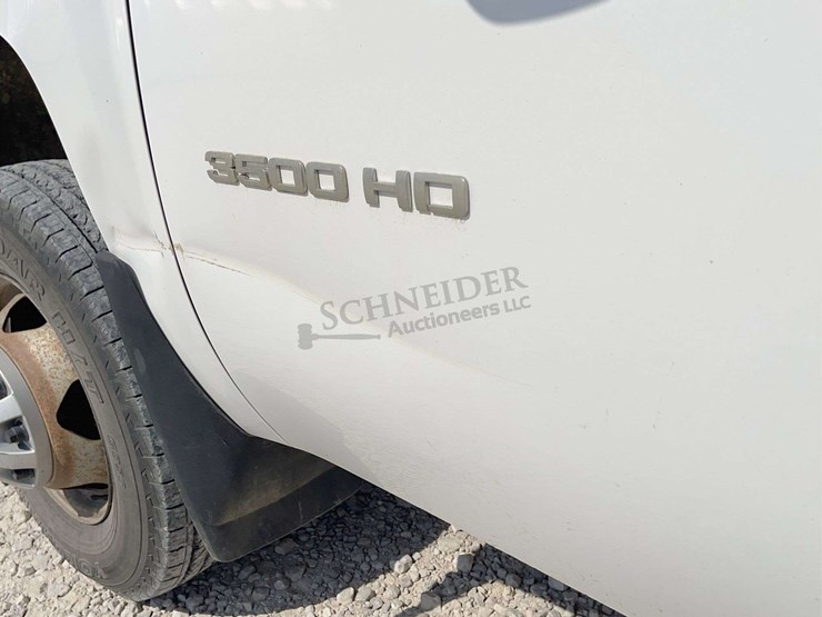 2012-chevrolet-3500-image-59