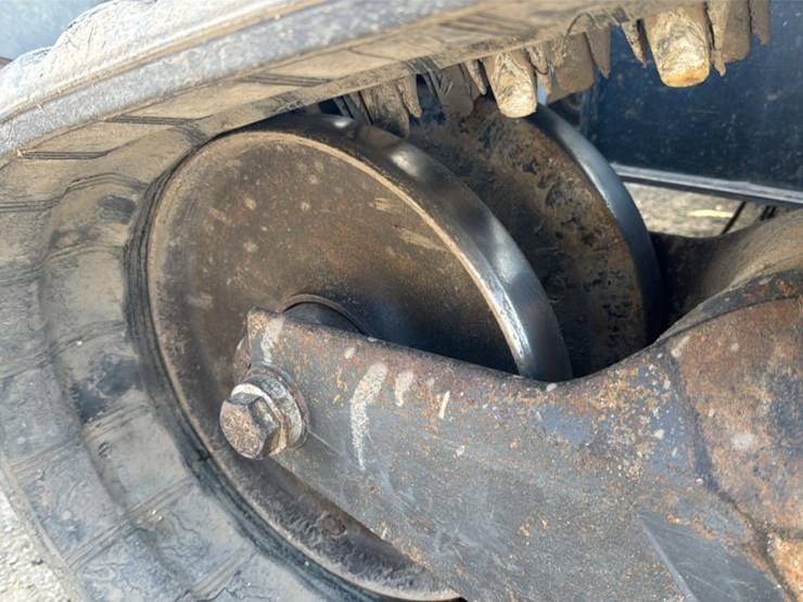 2020-bobcat-t870-image-16