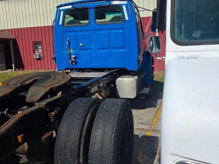 2008-sterling-acterra-image-3