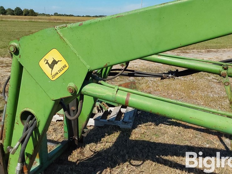 john-deere-148-image-19