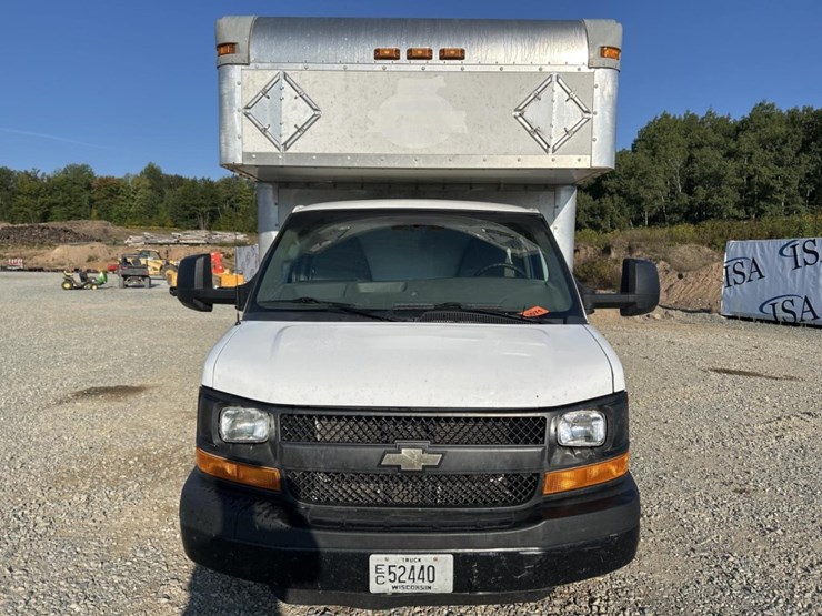 #5013-•-2015-chevrolet-4500-box-truck-image-8